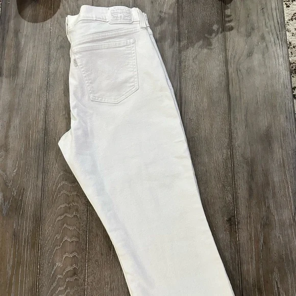 Levi’s Jeans - Picture 5 of 9